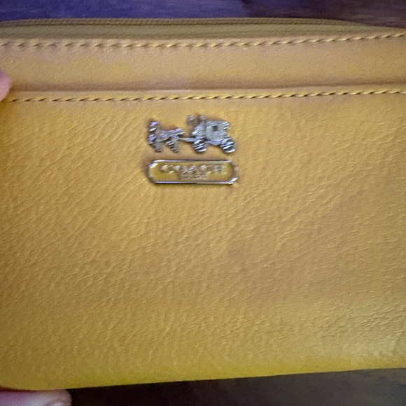 Coach Mustard Leather Wallet - Picture 8 of 8